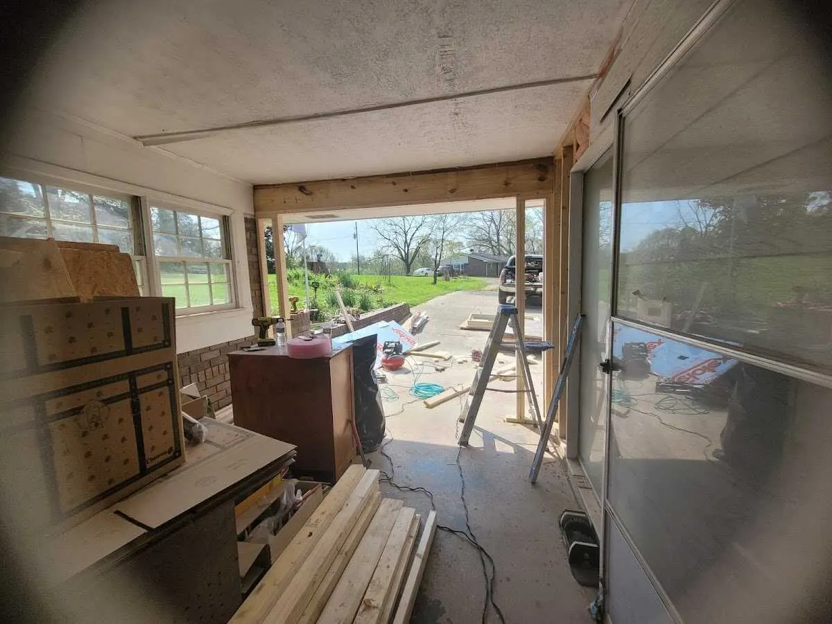 Air movers and dehumidifier for Drying & Dehumidification in Turpin Hills